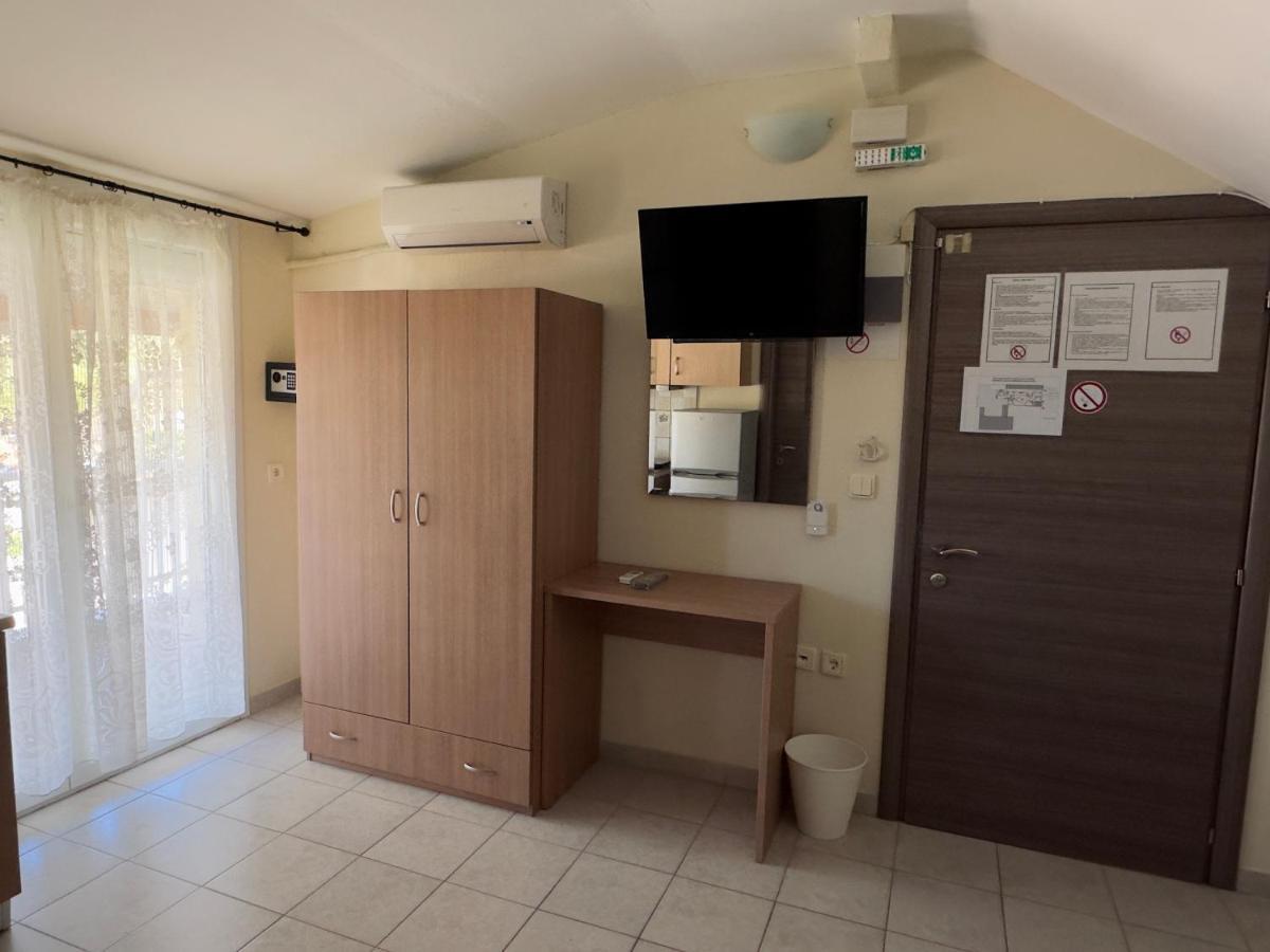 Anna Rooms Vrasná Exteriér fotografie