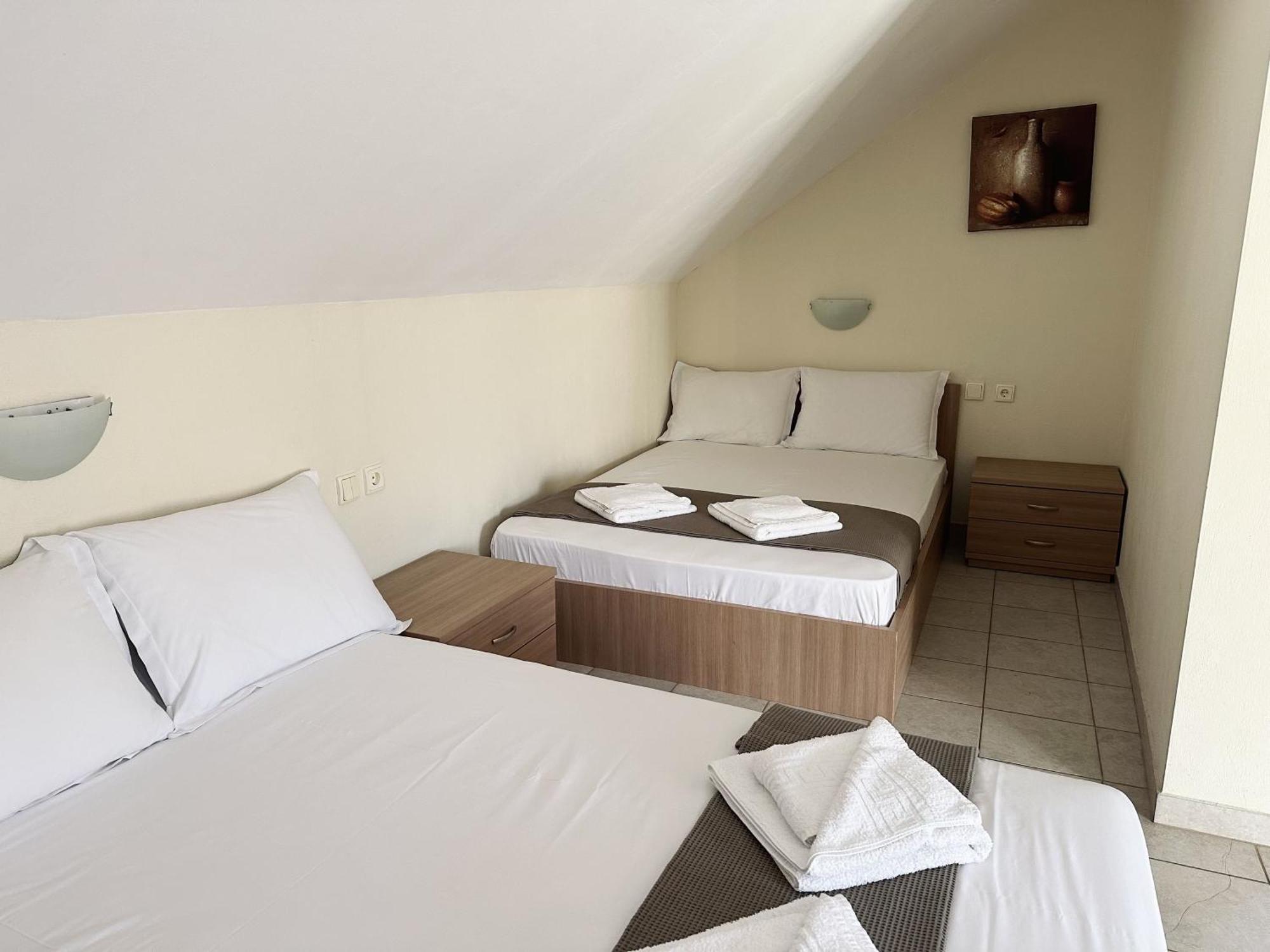 Anna Rooms Vrasná Exteriér fotografie